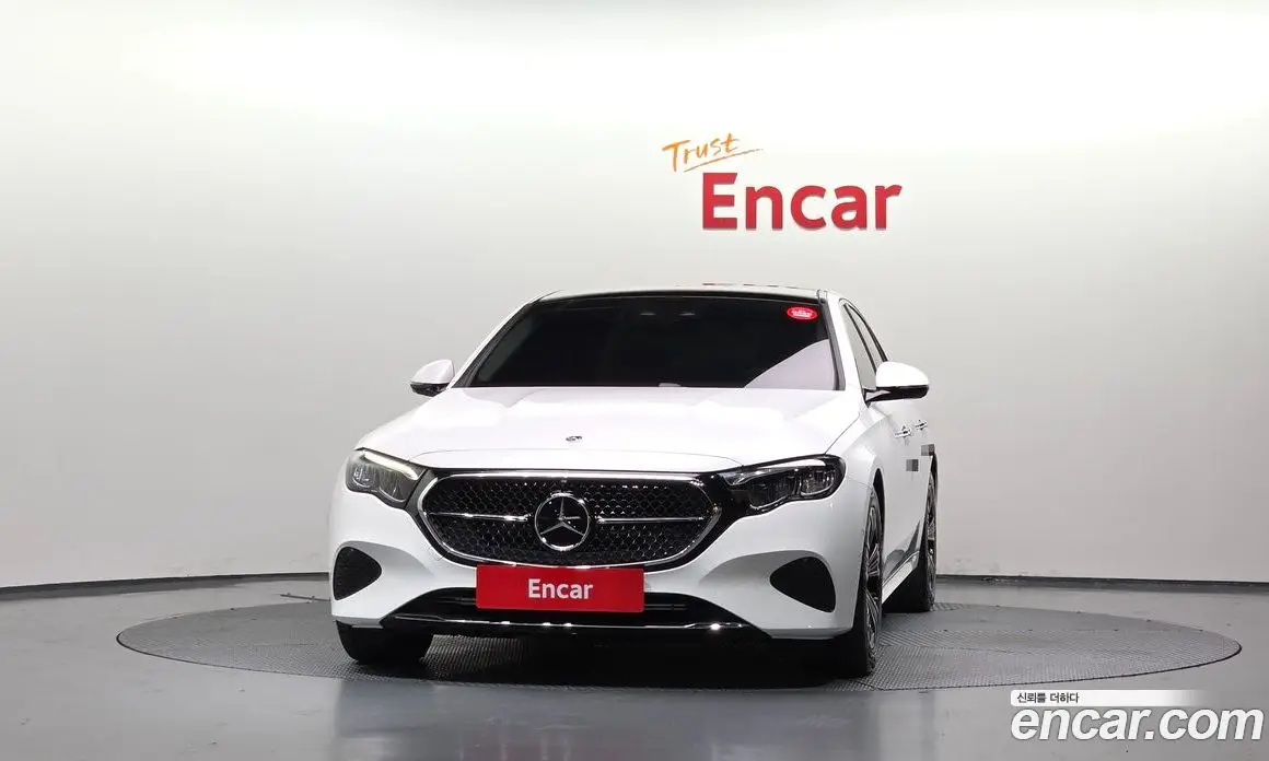 Mercedes-Benz E-Class 2025 2.0 автомат (гидро), фото 3