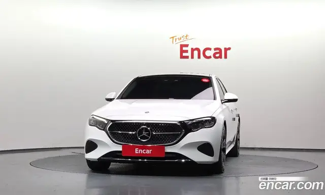 Mercedes-Benz E-Class 2025 2.0 автомат (гидро), миниатюра 3