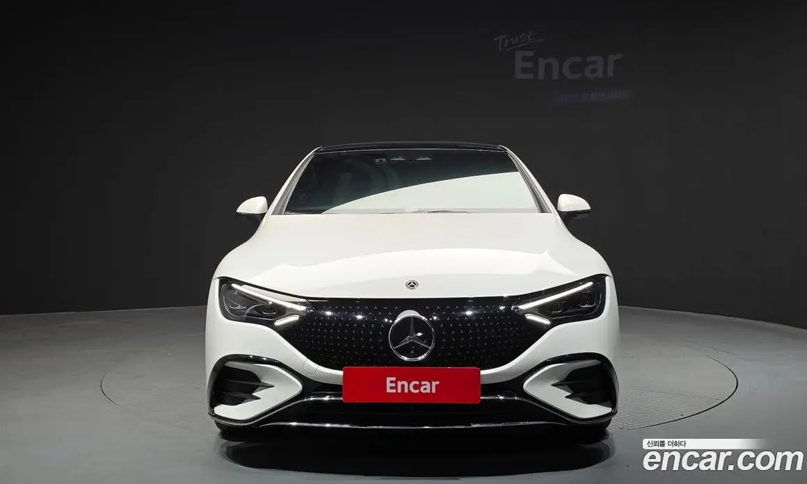 Mercedes-Benz EQE 2023 0.3 автомат (гидро), фото 3