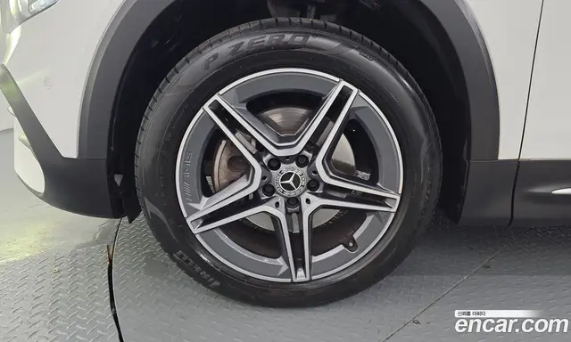 Mercedes-Benz GLB-Class 2022 2.0 автомат (гидро), миниатюра 5