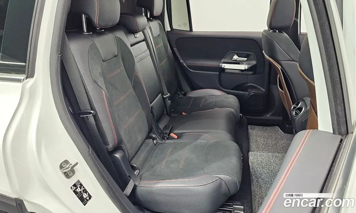 Mercedes-Benz GLB-Class 2023 2.0 автомат (гидро), фото 17