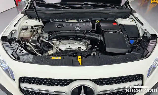 Mercedes-Benz GLB-Class 2023 2.0 автомат (гидро), миниатюра 6