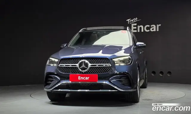 Mercedes-Benz GLE-Class 2024 3.0 автомат (гидро), миниатюра 3