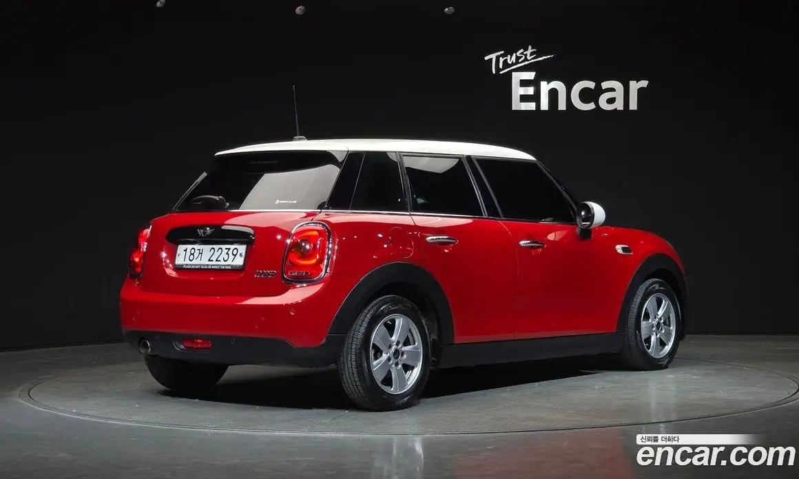 Mini Cooper 2018 1.5 автомат (гидро), фото 2 Mini Cooper 2018 1.5 автомат (гидро), фото 2