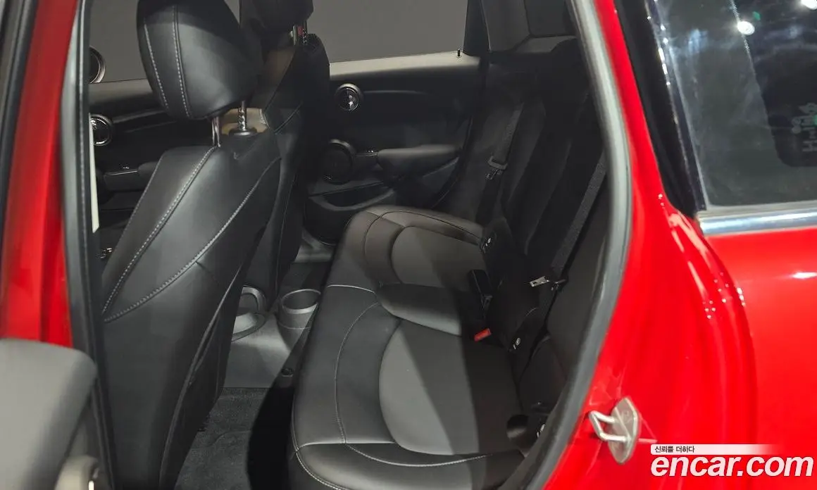Mini Cooper 2018 1.5 автомат (гидро), фото 17 Mini Cooper 2018 1.5 автомат (гидро), фото 17
