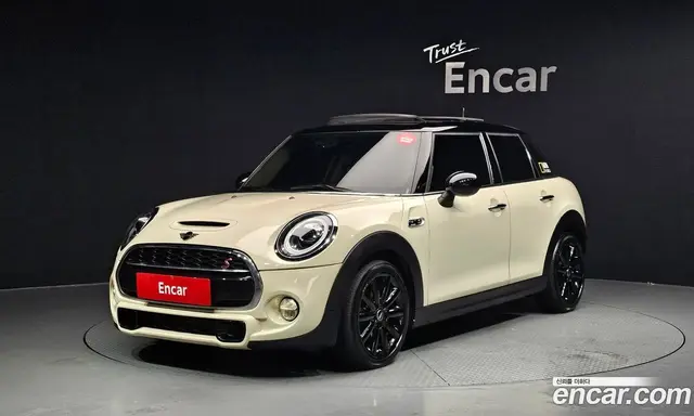 Mini Cooper, 2019, 145 931 км