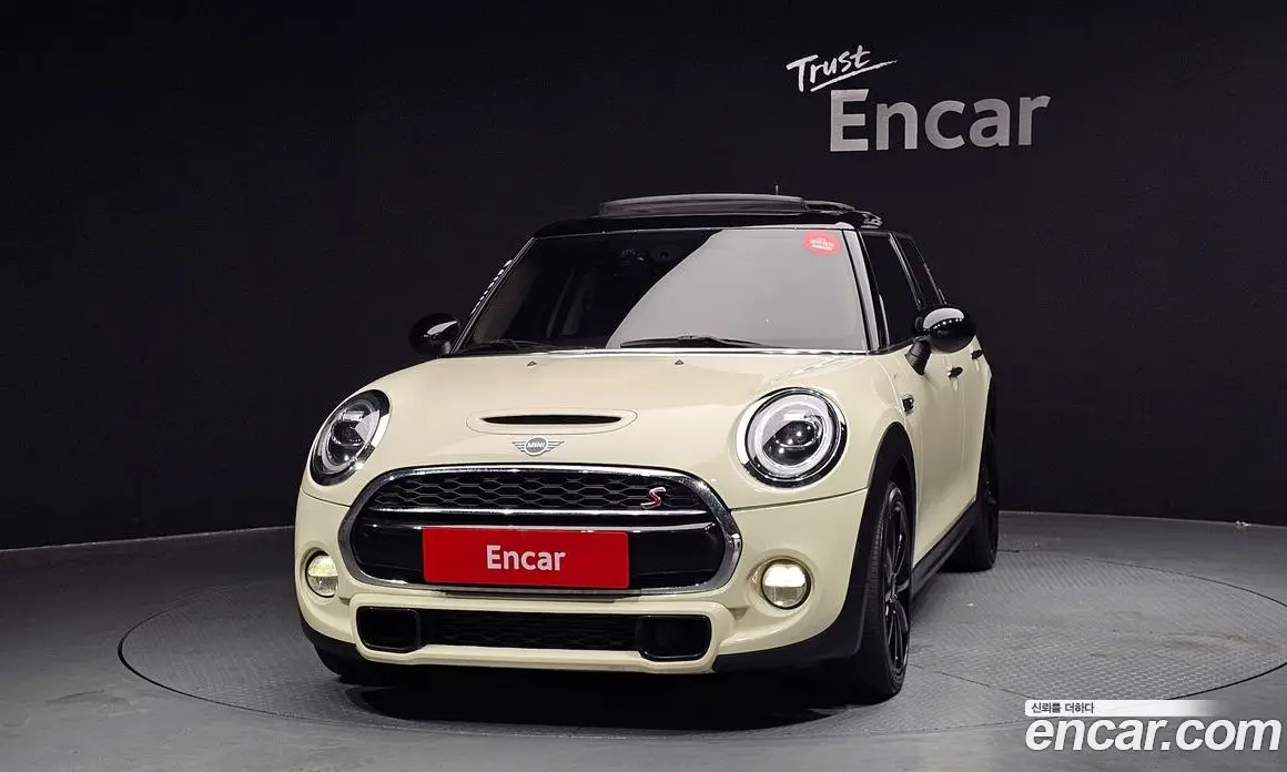 Mini Cooper 2019 2.0 автомат (гидро), фото 3