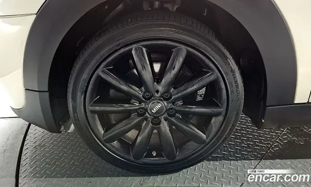 Mini Cooper 2019 2.0 автомат (гидро), миниатюра 7