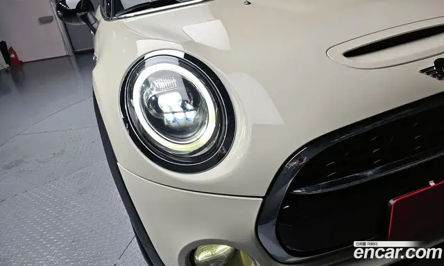 Mini Cooper 2019 2.0 автомат (гидро), миниатюра 8