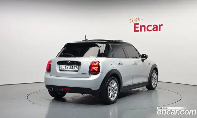Mini Cooper 2020 1.5 автомат (гидро), миниатюра 2