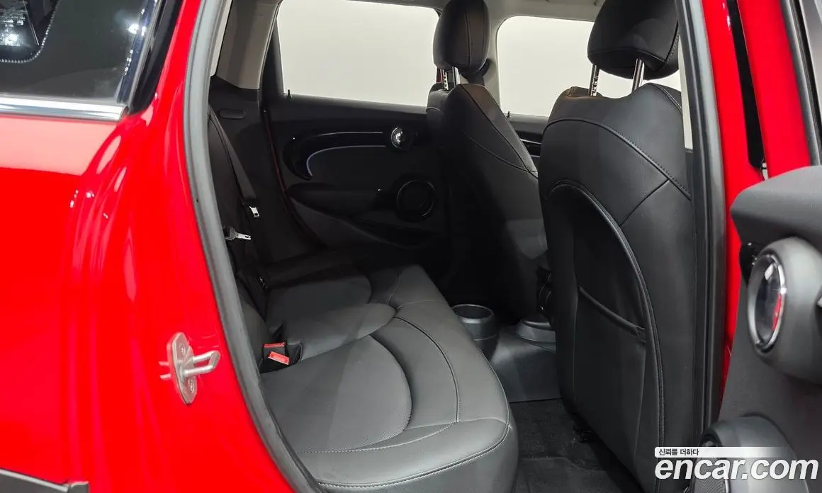 Mini Cooper 2022 1.5 автомат (гидро), фото 17