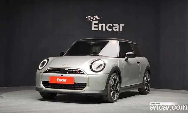 Mini Cooper, 2026, 57 км