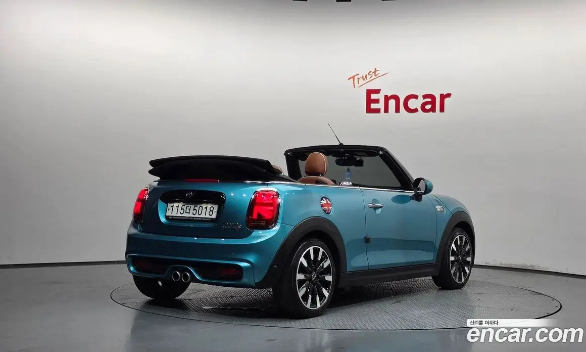 Mini Cooper Convertible 2019 2.0 автомат (гидро), фото 2 Mini Cooper Convertible 2019 2.0 автомат (гидро), фото 2