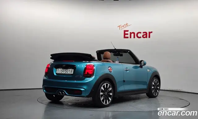 Mini Cooper Convertible 2019 2.0 автомат (гидро), миниатюра 2 Mini Cooper Convertible 2019 2.0 автомат (гидро), миниатюра 2