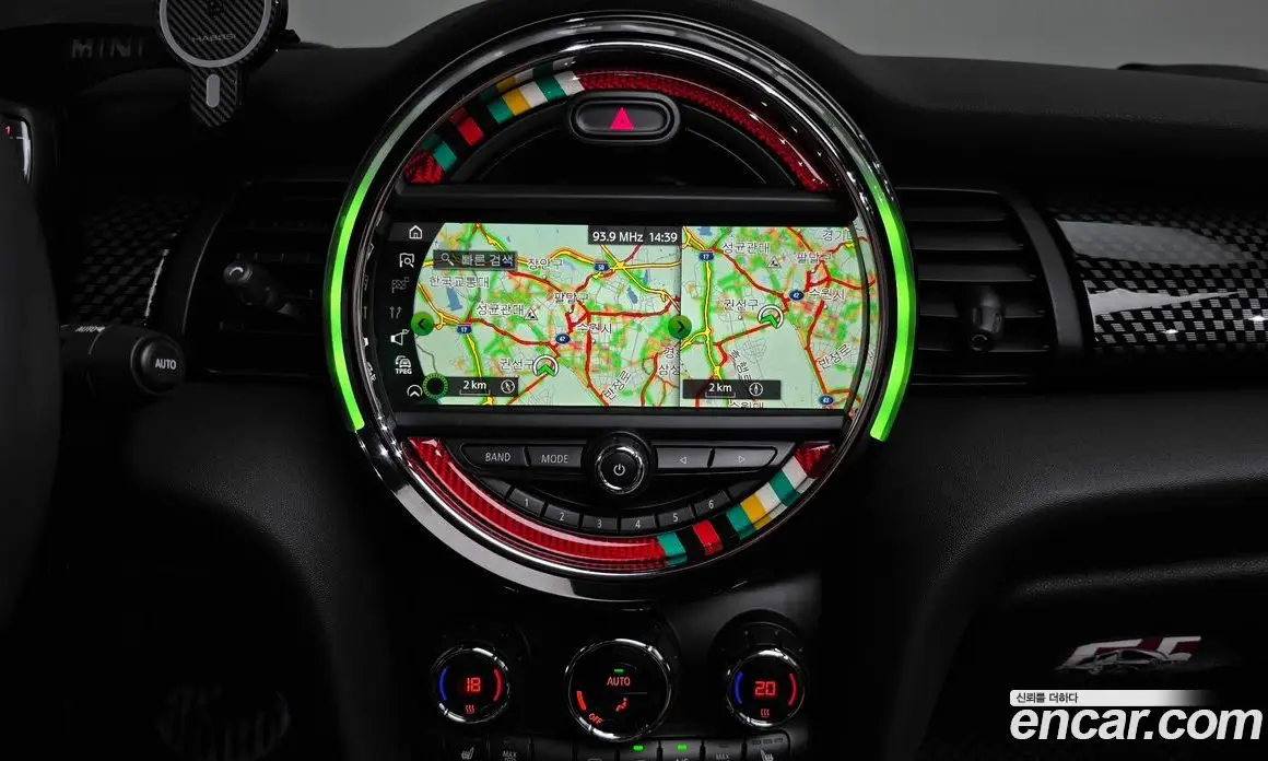 Mini Cooper Convertible 2019 2.0 автомат (гидро), фото 18 Mini Cooper Convertible 2019 2.0 автомат (гидро), фото 18