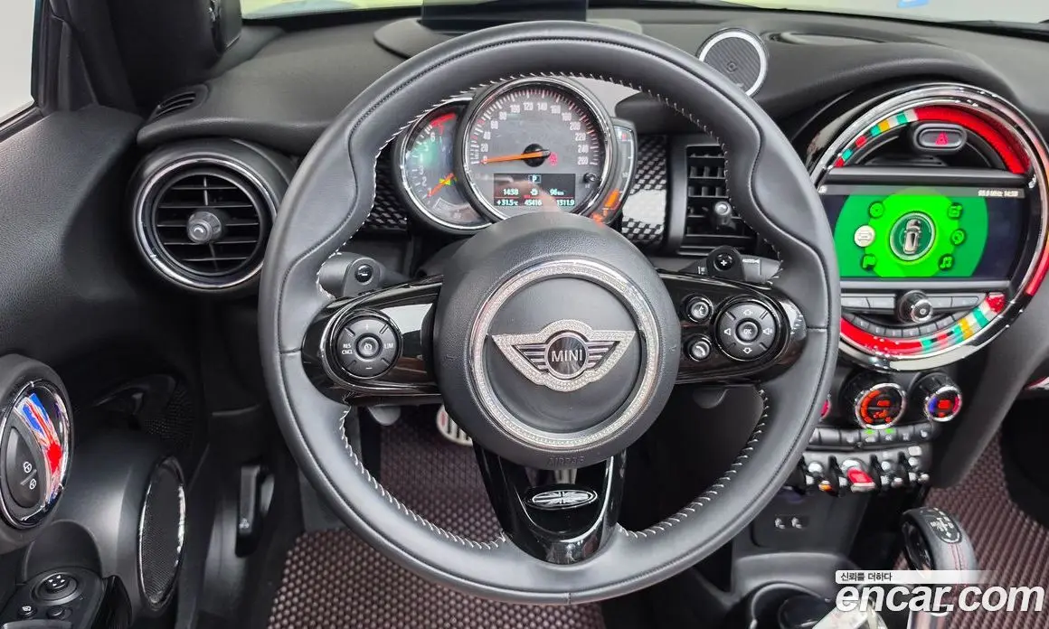 Mini Cooper Convertible 2019 2.0 автомат (гидро), фото 19 Mini Cooper Convertible 2019 2.0 автомат (гидро), фото 19