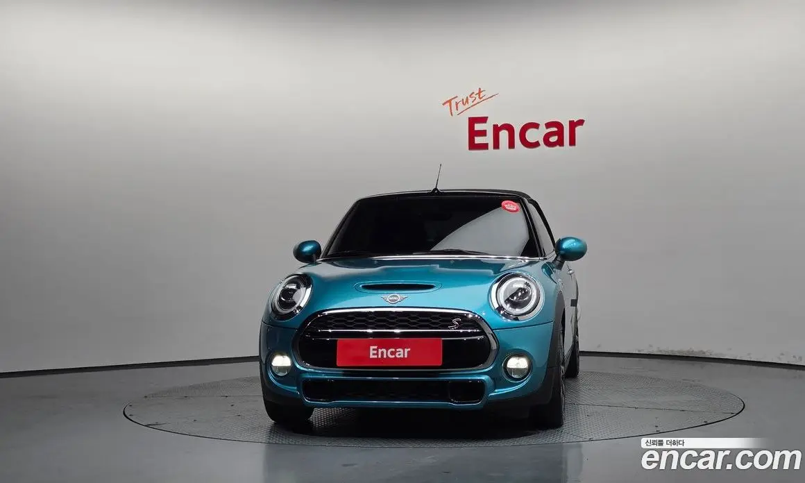 Mini Cooper Convertible 2019 2.0 автомат (гидро), фото 3 Mini Cooper Convertible 2019 2.0 автомат (гидро), фото 3
