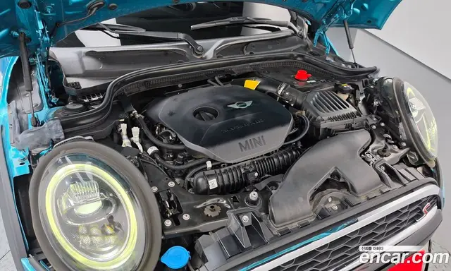 Mini Cooper Convertible 2019 2.0 автомат (гидро), миниатюра 6 Mini Cooper Convertible 2019 2.0 автомат (гидро), миниатюра 6