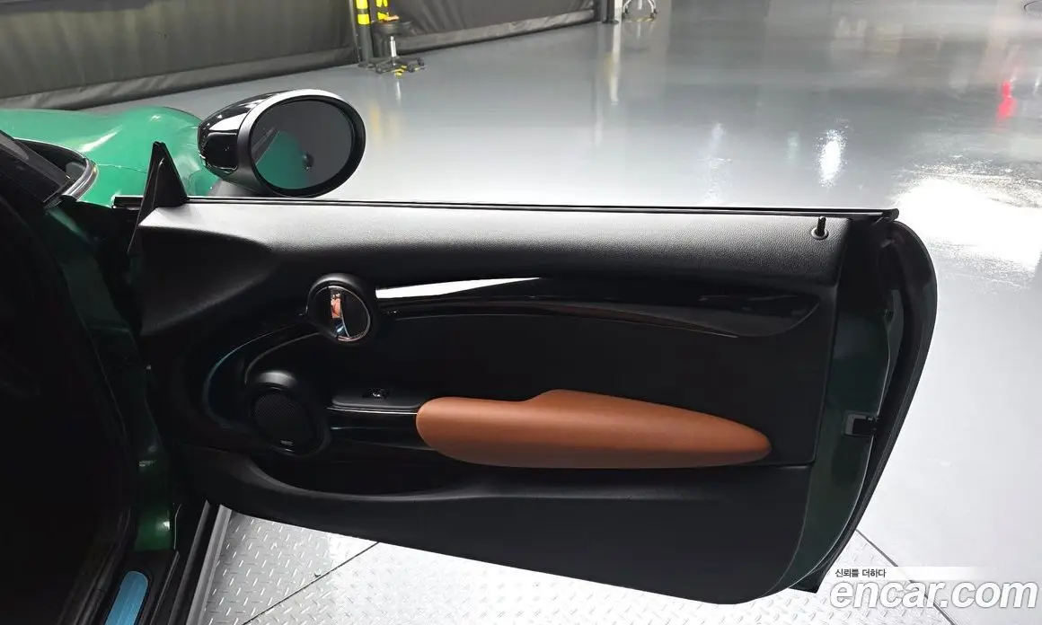 Mini Cooper Convertible 2022 2.0 автомат (гидро), фото 14 Mini Cooper Convertible 2022 2.0 автомат (гидро), фото 14