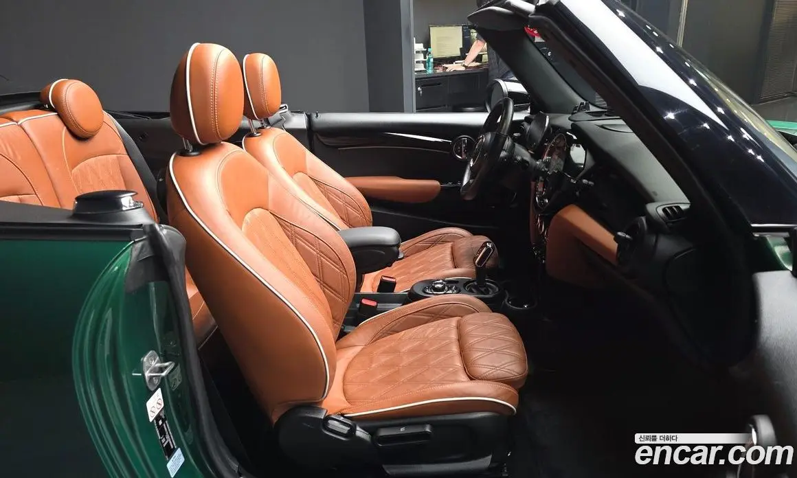 Mini Cooper Convertible 2022 2.0 автомат (гидро), фото 17 Mini Cooper Convertible 2022 2.0 автомат (гидро), фото 17