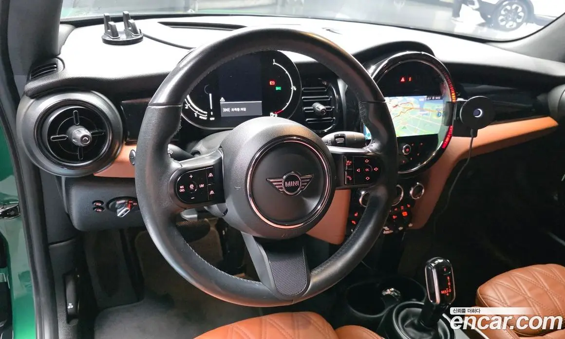 Mini Cooper Convertible 2022 2.0 автомат (гидро), фото 19 Mini Cooper Convertible 2022 2.0 автомат (гидро), фото 19
