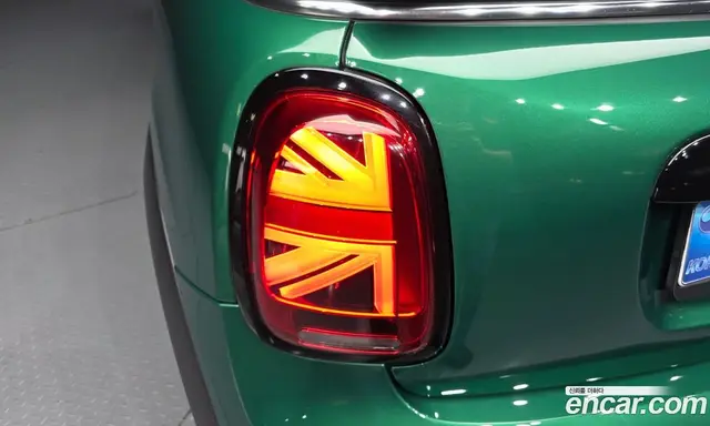 Mini Cooper Convertible 2022 2.0 автомат (гидро), миниатюра 9 Mini Cooper Convertible 2022 2.0 автомат (гидро), миниатюра 9
