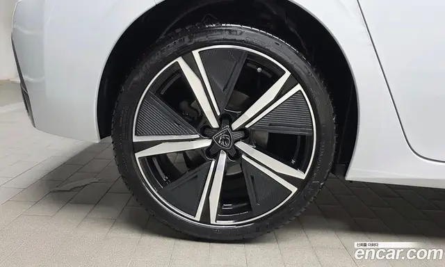 Peugeot 308 2023 1.5 автомат (гидро), миниатюра 5 Peugeot 308 2023 1.5 автомат (гидро), миниатюра 5