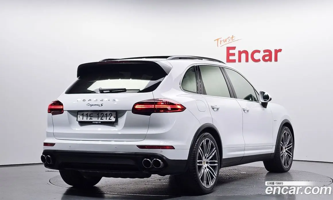 Porsche Cayenne 2015 4.1 автомат (гидро), фото 1 Porsche Cayenne 2015 4.1 автомат (гидро), фото 1