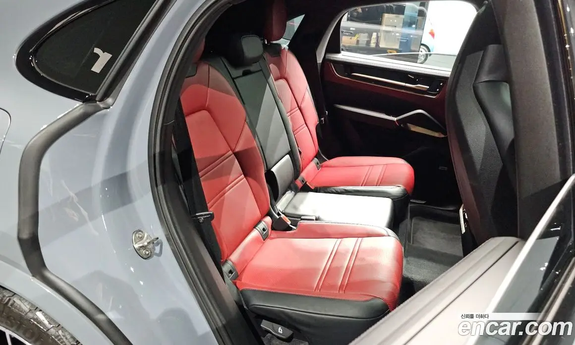 Porsche Cayenne 2024 3.0 автомат (гидро), фото 17