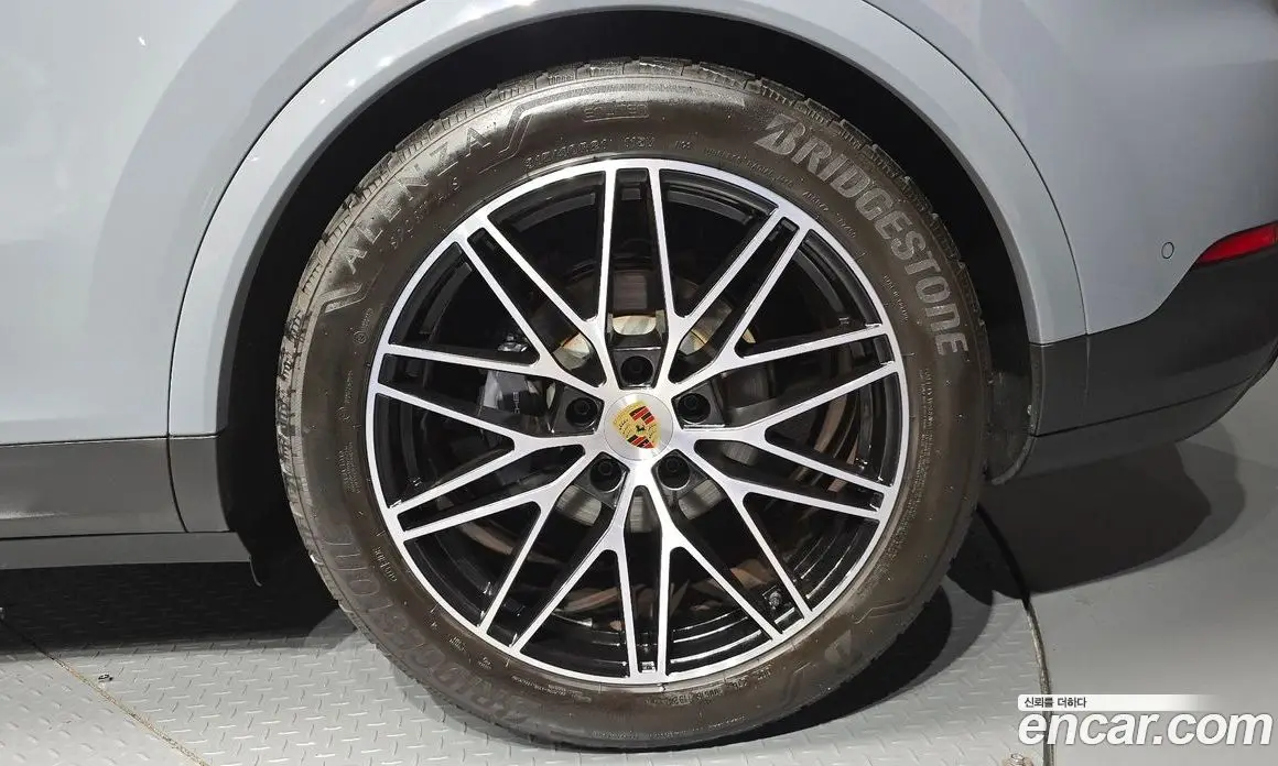 Porsche Cayenne 2024 3.0 автомат (гидро), фото 7