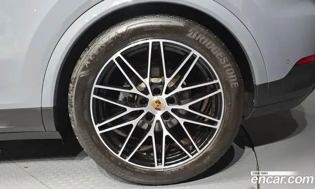 Porsche Cayenne 2024 3.0 автомат (гидро), миниатюра 7