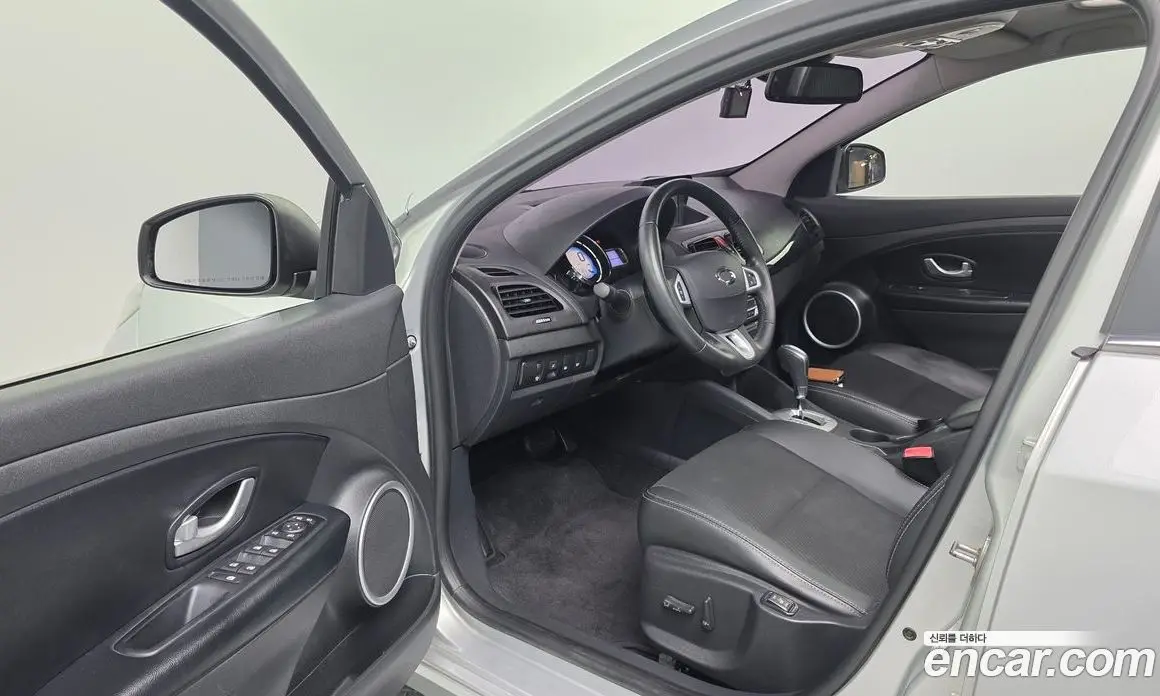 Renault (Samsung) SM3 2015 1.6 автомат (гидро), фото 18 Renault (Samsung) SM3 2015 1.6 автомат (гидро), фото 18