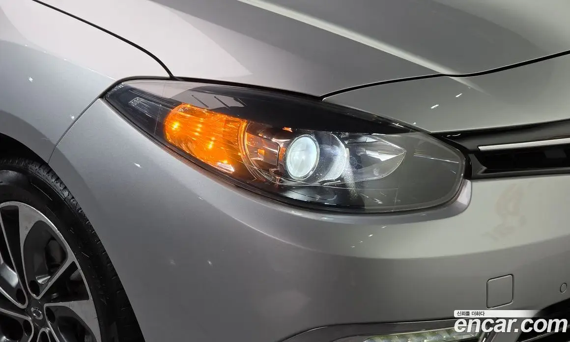 Renault (Samsung) SM3 2015 1.6 автомат (гидро), фото 8 Renault (Samsung) SM3 2015 1.6 автомат (гидро), фото 8