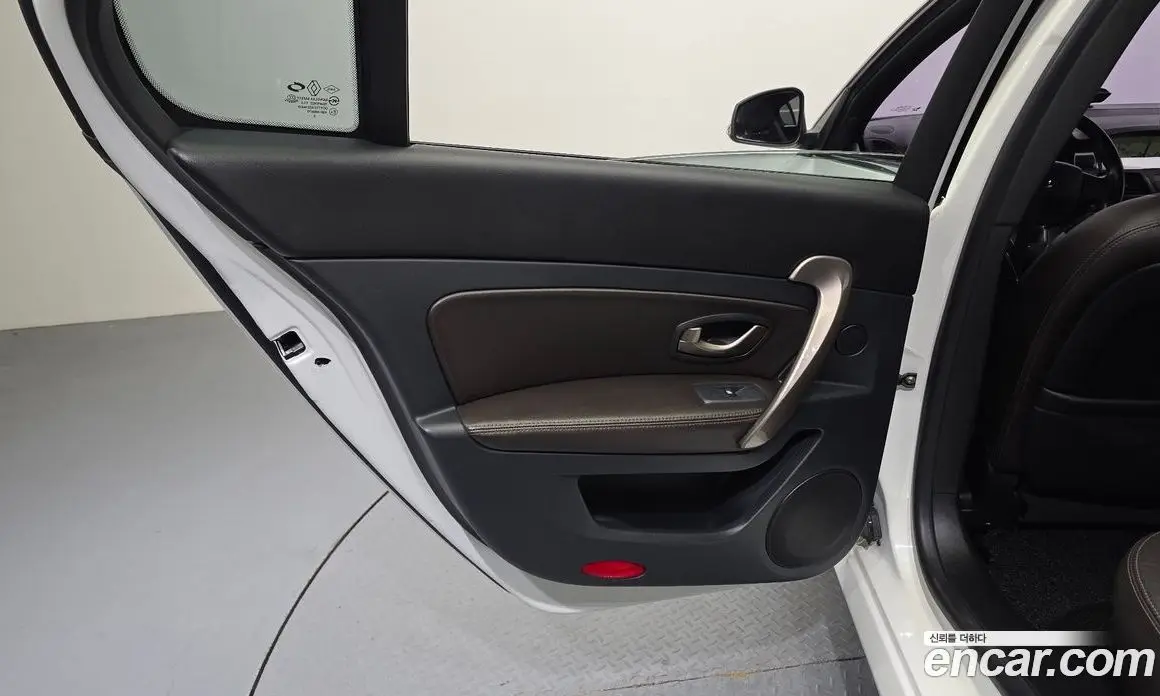 Renault (Samsung) SM5 2014 2.0 автомат (гидро), фото 15 Renault (Samsung) SM5 2014 2.0 автомат (гидро), фото 15