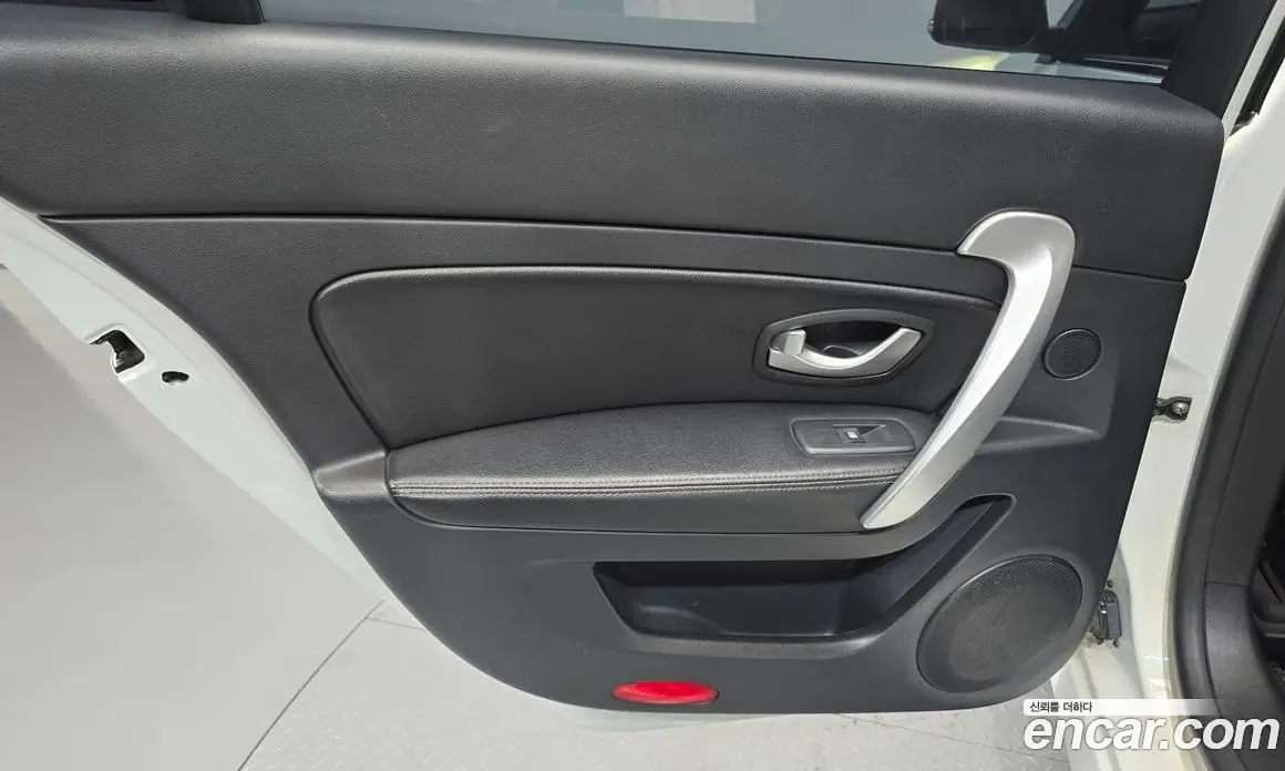 Renault (Samsung) SM5 2014 1.6 автомат (гидро), фото 15 Renault (Samsung) SM5 2014 1.6 автомат (гидро), фото 15
