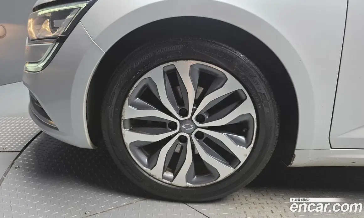 Renault (Samsung) SM6 2016 1.5 автомат (гидро), фото 5 Renault (Samsung) SM6 2016 1.5 автомат (гидро), фото 5