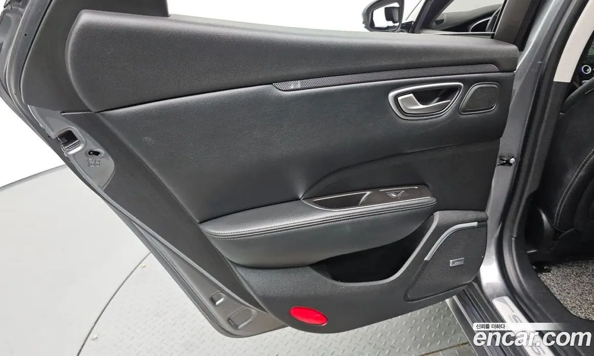Renault (Samsung) SM6 2017 1.5 автомат (гидро), фото 15 Renault (Samsung) SM6 2017 1.5 автомат (гидро), фото 15