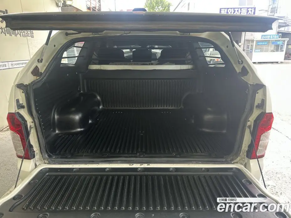 SsangYong Korando 2012 2.0 автомат (гидро), фото 17