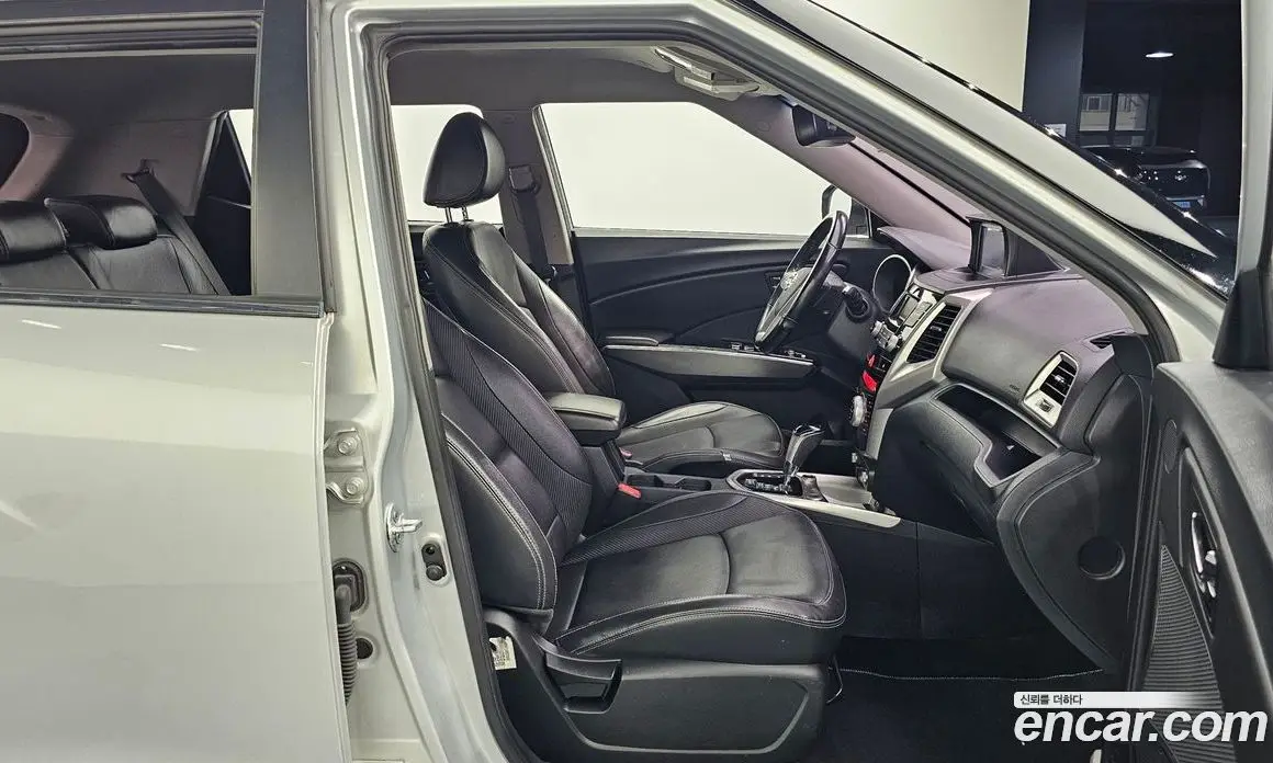 SsangYong TIBOLI 2015 1.6 автомат (гидро), фото 17