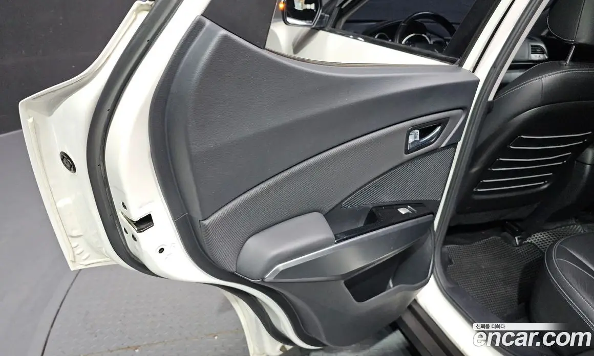 SsangYong TIBOLI 2018 1.6 автомат (гидро), фото 15 SsangYong TIBOLI 2018 1.6 автомат (гидро), фото 15