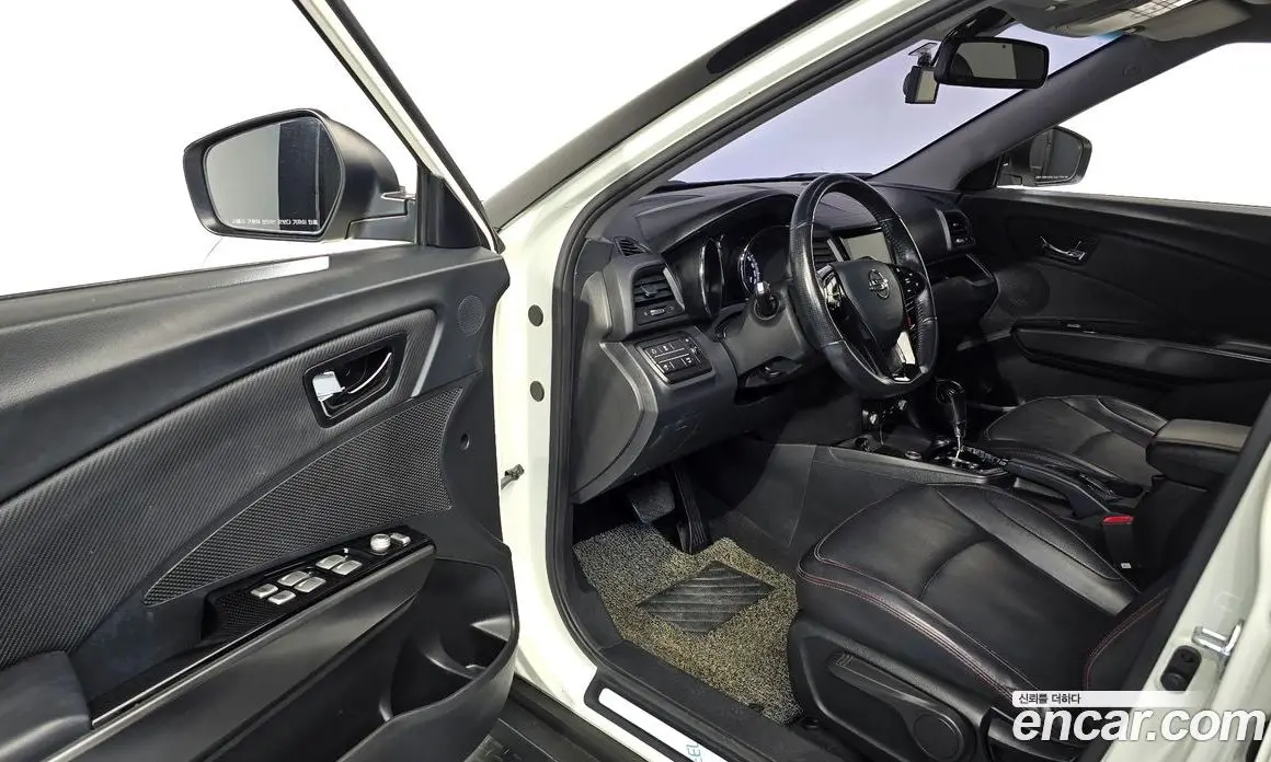 SsangYong TIBOLI 2018 1.6 автомат (гидро), фото 13