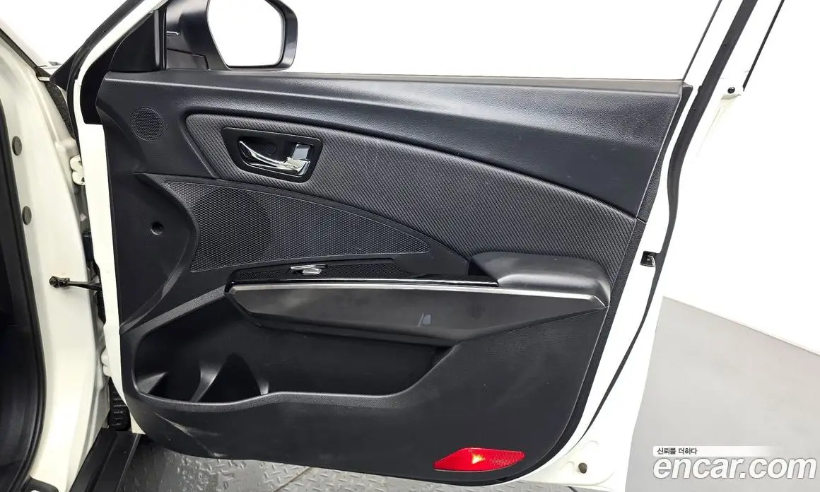 SsangYong TIBOLI 2018 1.6 автомат (гидро), фото 14