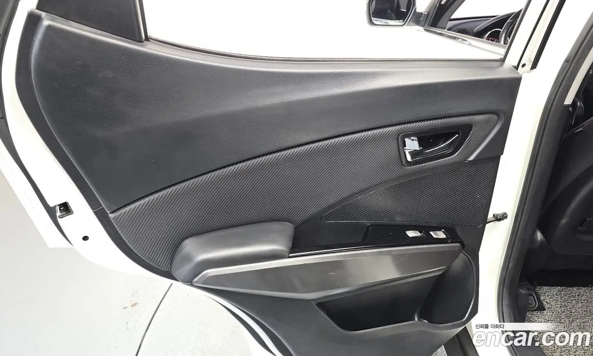 SsangYong TIBOLI 2018 1.6 автомат (гидро), фото 15