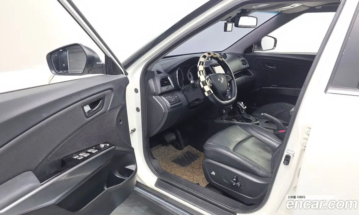 SsangYong TIBOLI 2019 1.6 автомат (гидро), фото 10