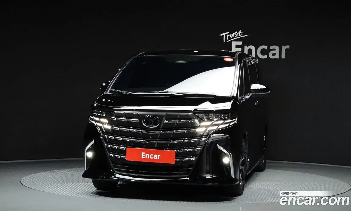 Toyota Alphard 2025 2.5 автомат (гидро), фото 3