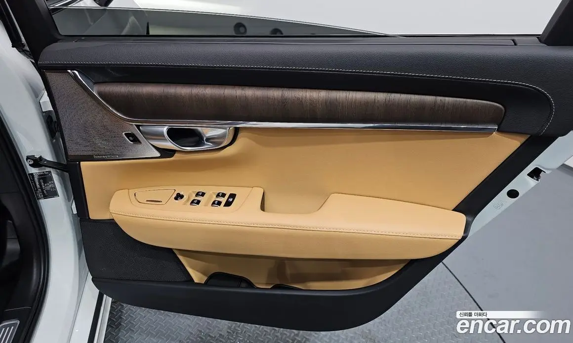 Volvo S90 2023 2.0 автомат (гидро), фото 15 Volvo S90 2023 2.0 автомат (гидро), фото 15
