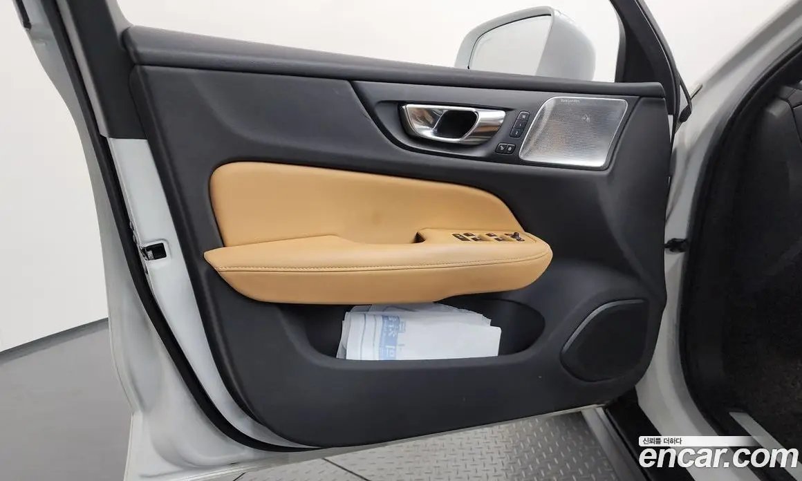 Volvo V60 2020 2.0 автомат (гидро), фото 14 Volvo V60 2020 2.0 автомат (гидро), фото 14