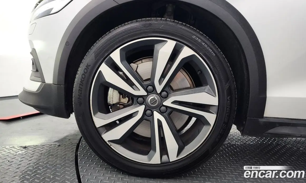 Volvo V60 2020 2.0 автомат (гидро), фото 5 Volvo V60 2020 2.0 автомат (гидро), фото 5
