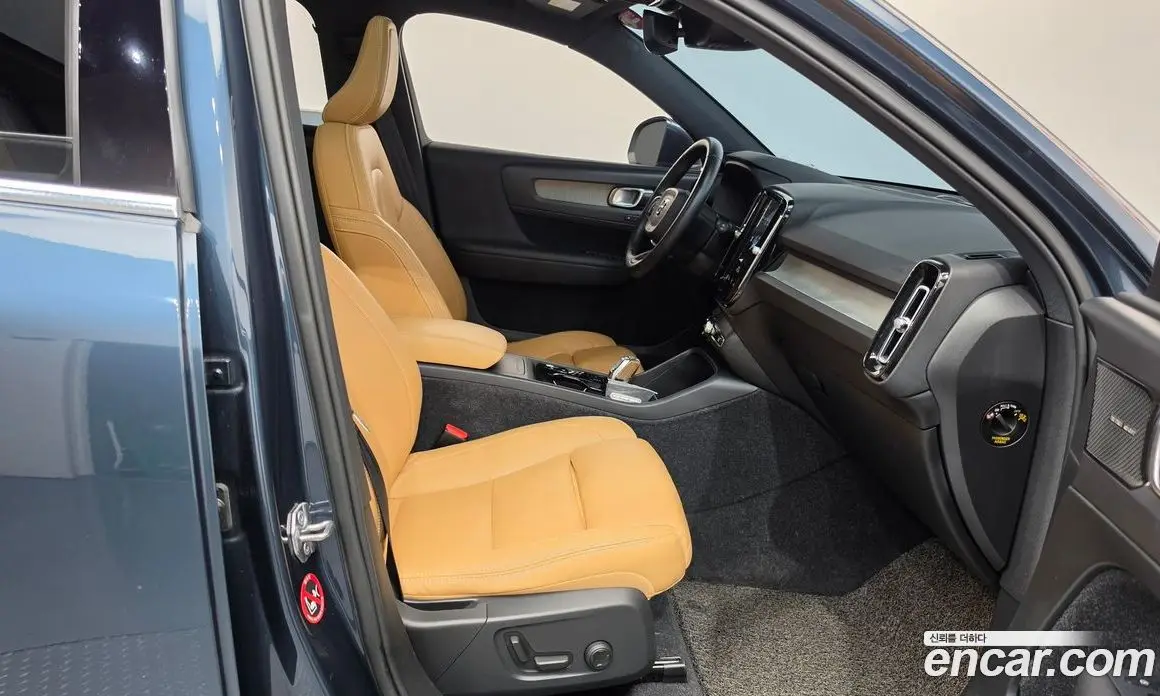 Volvo XC40 2019 2.0 автомат (гидро), фото 11 Volvo XC40 2019 2.0 автомат (гидро), фото 11