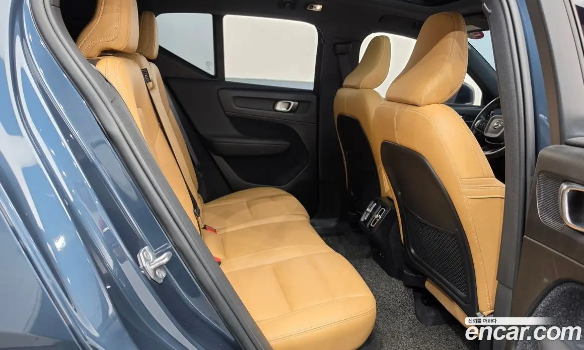 Volvo XC40 2019 2.0 автомат (гидро), фото 12 Volvo XC40 2019 2.0 автомат (гидро), фото 12